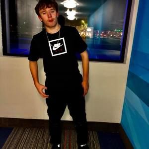 Meet your Posher, Dylan